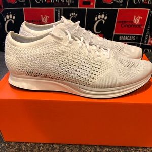 Men’s 11 nike flynit “goddess”